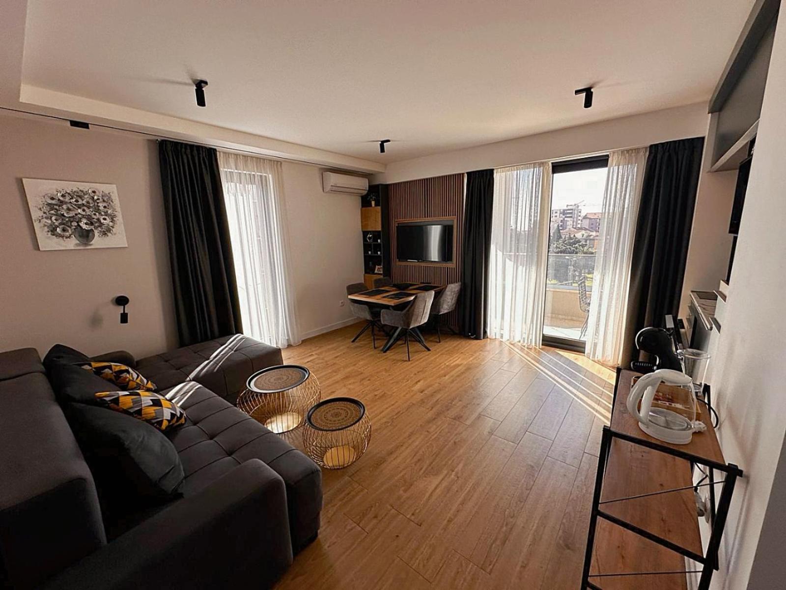 Мamma Mia Аpartments Appartement Budva Buitenkant foto