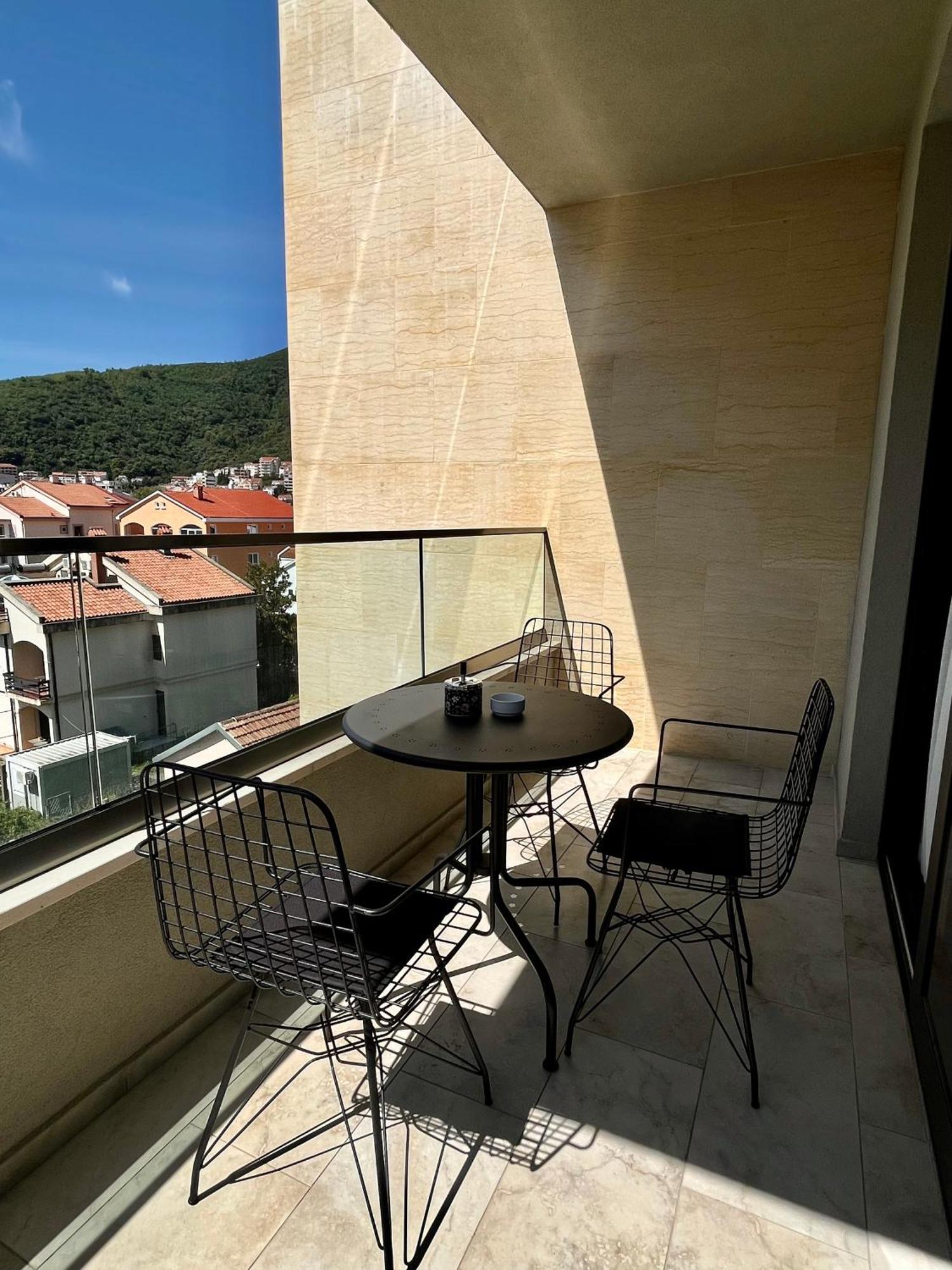 Мamma Mia Аpartments Appartement Budva Buitenkant foto
